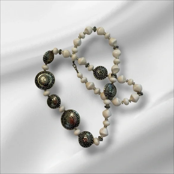 Vintage Avon Jewelry Bundle - Picture 4 of 16